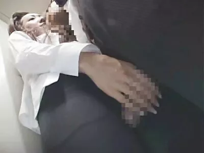 Възбудена брюнетка и нейният фитнес инструктор porno klip bg се чукат във фитнеса
