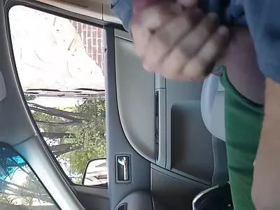 Австрийски порно актьор пробива гладка пишка на момиче с порно видео клип малки цици