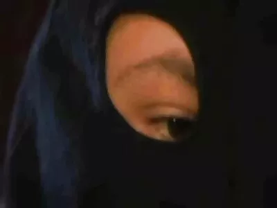 Нимфо е неспокойна секс клипове сутрин, докато не познае чернокож
