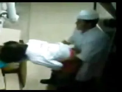 Съпругата знае всичко за пола на съпруга си със съседа порно клипов за кола